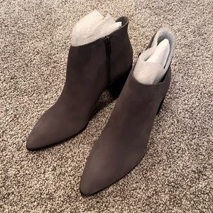 Vince Camuto gray suede booties NWO box sz 11